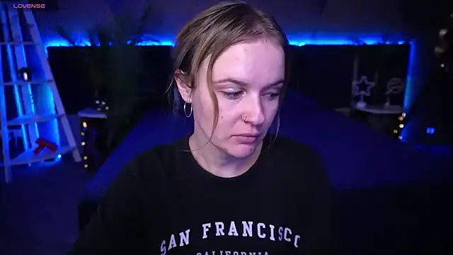 MaribelRiverr  online show from September 18, 2025, 5:53 am