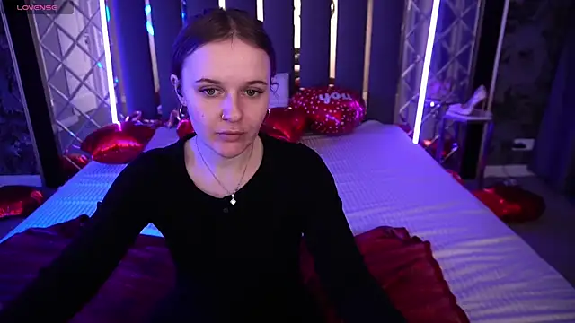 MaribelRiverr  online show from February 21, 2026, 6:25 am