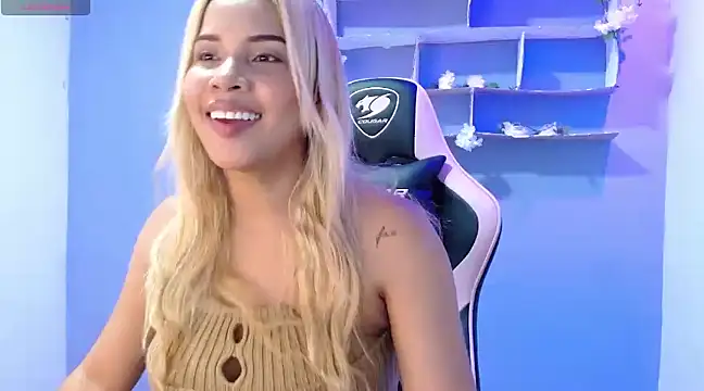 Snapshot of Mitsuka_Sojii chatting on February 19, 2025, 10:53 pm Mitsuka Sojii online show from February 19, 2025, 10:53 pm