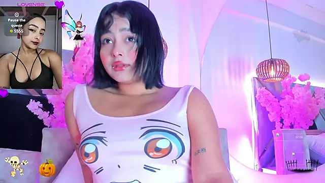 Snapshot of KimVelezz chatting on October 30, 2025, 7:14 pm KimVelezz online show from October 30, 2025, 7:14 pm