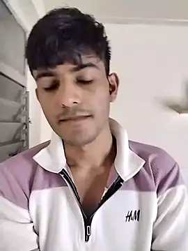 kingkartik7 online show from February 5, 2025, 6:48 pm