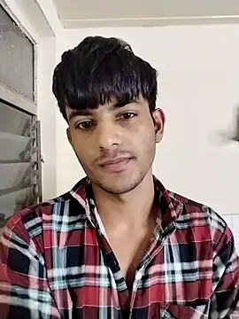 kingkartik7 online show from February 27, 2025, 6:42 pm