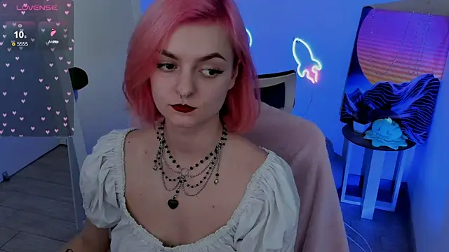 Fire Bestie online show from February 13, 2025, 1:59 pm