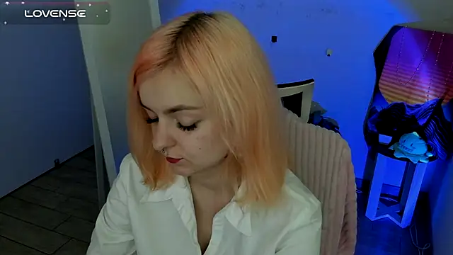 Fire Bestie online show from September 14, 2025, 12:15 pm