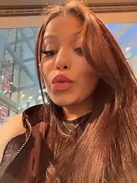 Snapshot of Chloe__Moon chatting on February 6, 2026, 2:20 pm Chloe Moon online show from February 6, 2026, 2:20 pm