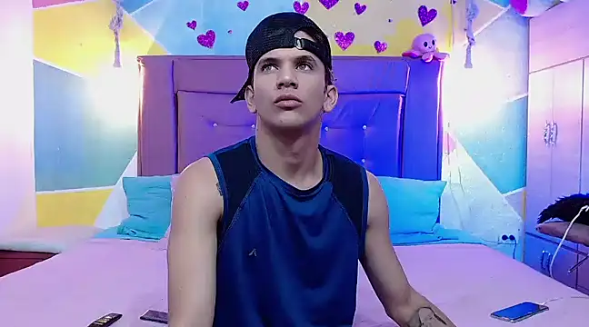 tylor boy online show from March 19, 2025, 3:41 am