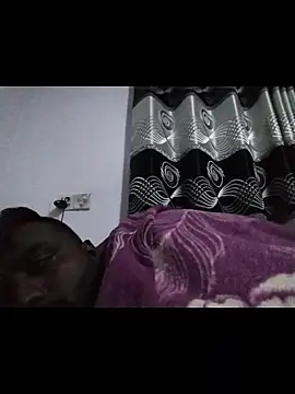 Snapshot of nikini1621 chatting on March 14, 2026, 4:23 pm nikini1621 online show from March 14, 2026, 4:23 pm