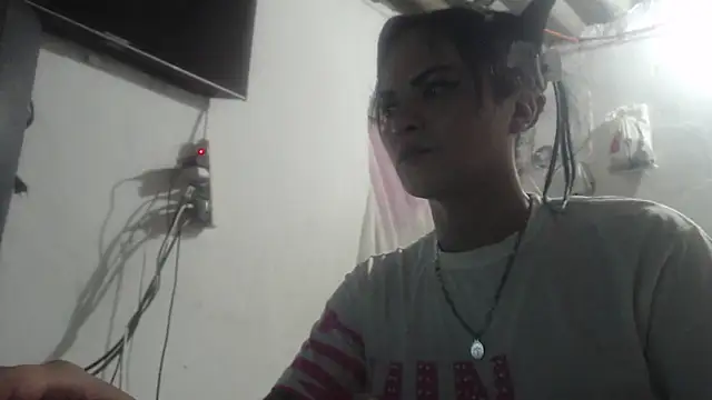 Snapshot of Analiasmith89 chatting on April 2, 2026, 6:49 pm Analiasmith89 online show from April 2, 2026, 6:49 pm