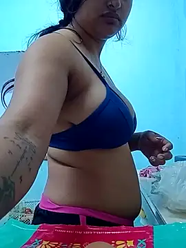 Snapshot of sariitha_sw chatting on January 15, 2026, 2:21 pm sariitha sw online show from January 15, 2026, 2:21 pm