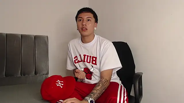 alex-lover online show from February 15, 2025, 2:04 am