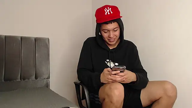 alex-lover online show from February 16, 2025, 5:04 am