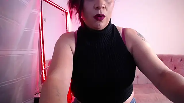 Snapshot of lorenalover24 chatting on February 1, 2025, 11:37 pm lorenalover24 online show from February 1, 2025, 11:37 pm