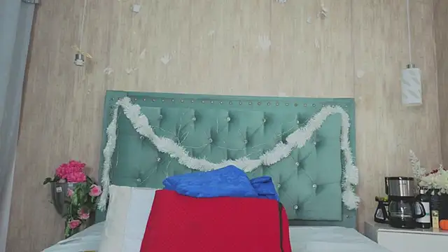 Marcelaa fox online show from December 18, 2025, 7:47 am