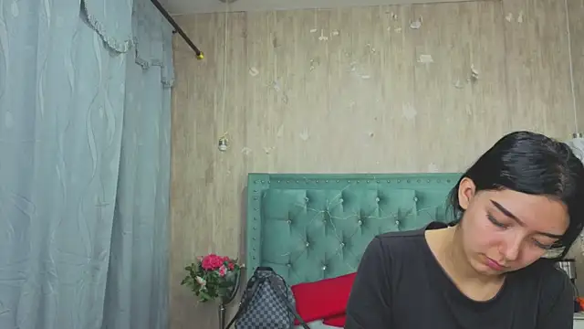 Marcelaa fox online show from February 2, 2026, 6:39 pm