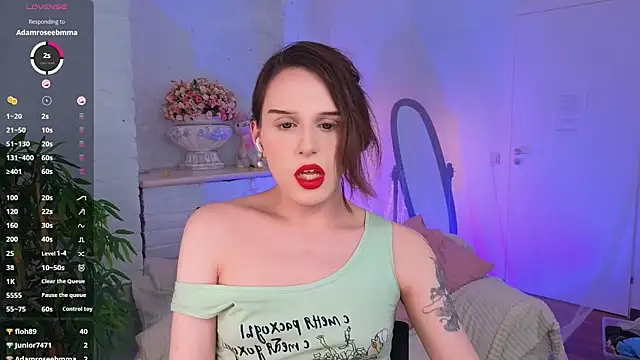  yourFoxy  online show from January 5, 2025, 9:48 am