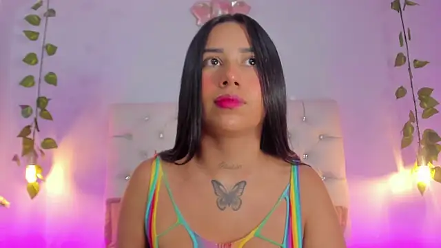 Isabella Flowers online show from December 18, 2025, 9:10 pm