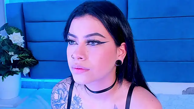 Snapshot of DakottaHill chatting on February 8, 2025, 5:18 pm DakottaHill online show from February 8, 2025, 5:18 pm