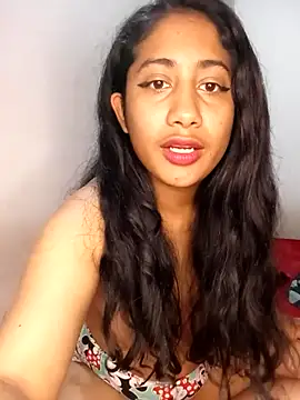 Astridjose online show from April 13, 2026, 3:34 am