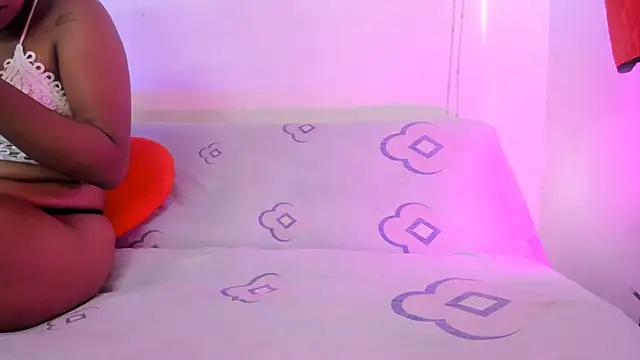 LoveBirds  1 online show from October 14, 2025, 8:20 pm