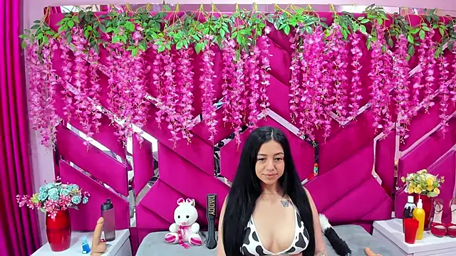 Snapshot of slut_anal_ chatting on January 4, 2025, 12:38 pm slut anal online show from January 4, 2025, 12:38 pm