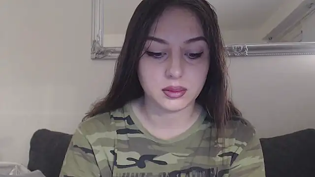 courtneyPerfect online show from December 6, 2024, 7:54 am