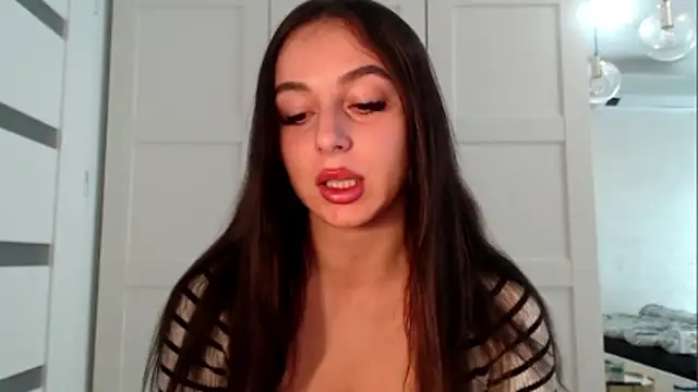 courtneyPerfect online show from April 2, 2026, 7:28 am