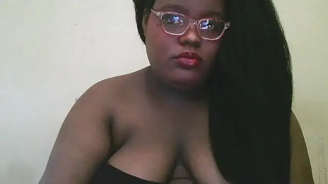 Snapshot of Thiccxox chatting on September 30, 2025, 12:32 pm Thiccxox online show from September 30, 2025, 12:32 pm