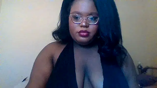 Snapshot of Thiccxox chatting on April 7, 2026, 1:11 pm Thiccxox online show from April 7, 2026, 1:11 pm