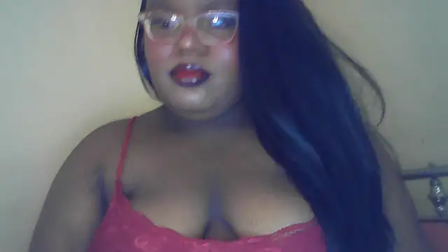 Snapshot of Thiccxox chatting on June 27, 2026, 6:40 am Thiccxox online show from June 27, 2026, 6:40 am