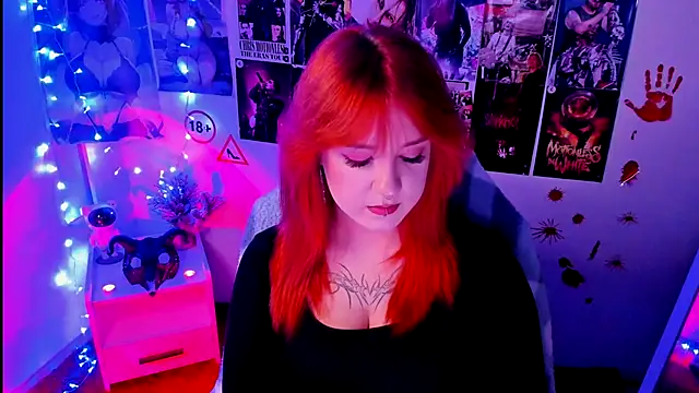 Snapshot of Rudy_02 chatting on October 28, 2025, 8:44 pm Rudy 02 online show from October 28, 2025, 8:44 pm