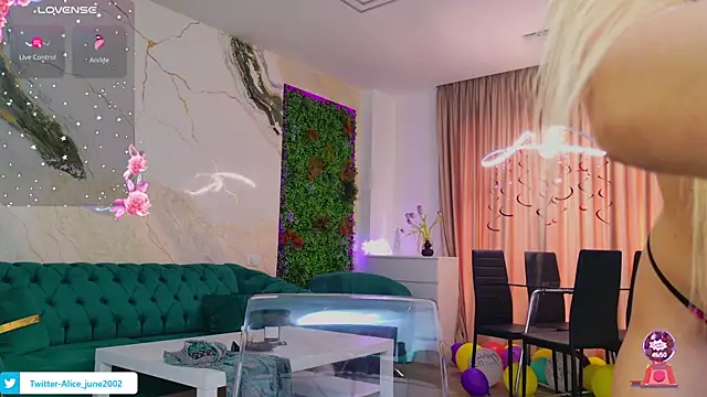 emily bloom online show from March 13, 2025, 8:26 am