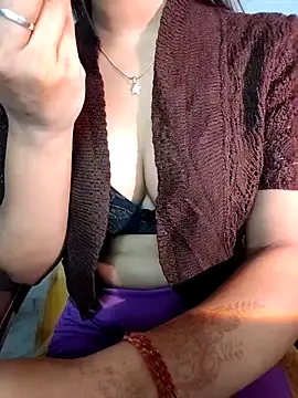 QueenOfHeart 07 online show from March 4, 2025, 3:22 am