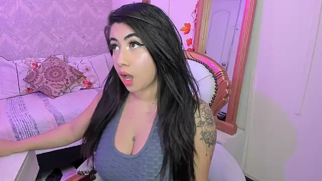 Sexy cristall  online show from March 11, 2025, 7:36 pm