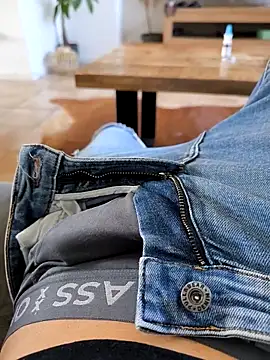 Snapshot of Kevoon991 chatting on March 4, 2025, 11:19 am Kevoon991 online show from March 4, 2025, 11:19 am