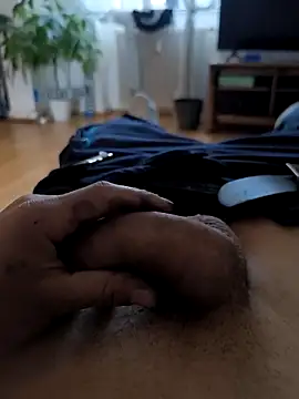 Kevoon991 online show from April 14, 2026, 4:24 pm