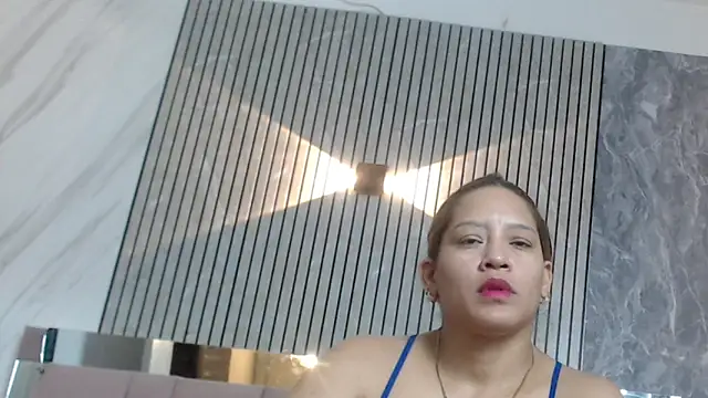 Snapshot of samantha__karolstone chatting on May 12, 2026, 6:27 pm samantha karolstone online show from May 12, 2026, 6:27 pm