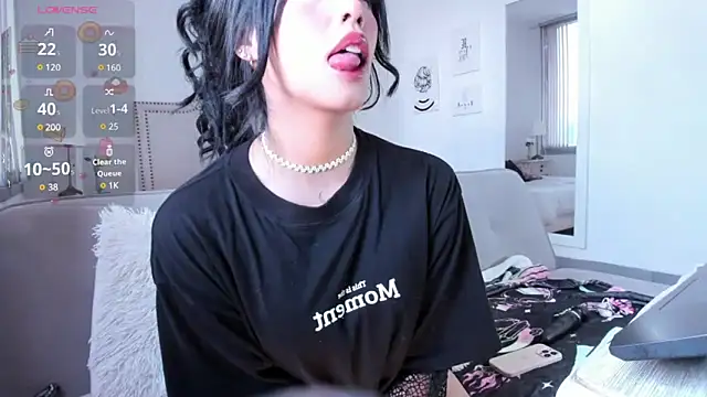 HannaKim online show from January 13, 2025, 3:26 pm