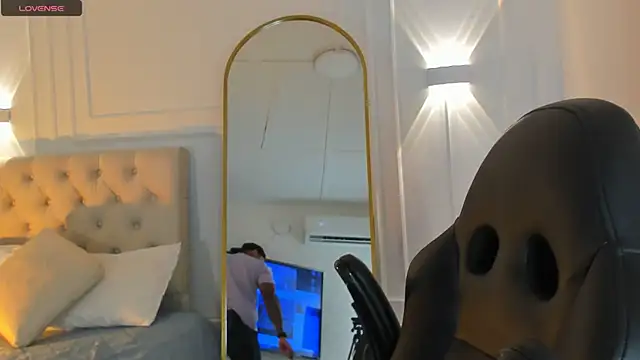 bradley smith online show from September 22, 2025, 2:57 am