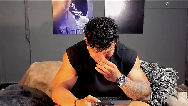 bradley smith online show from December 15, 2025, 6:28 am