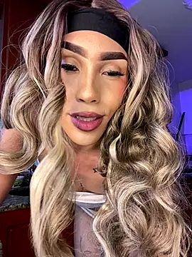 Ambarhilton online show from January 7, 2026, 11:40 pm