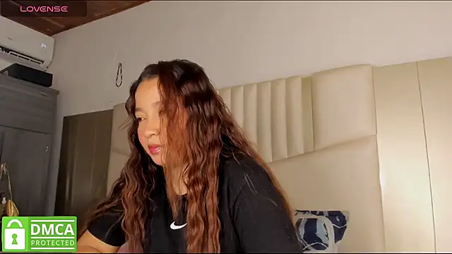 queen angelique online show from February 6, 2026, 2:38 am