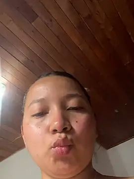 Snapshot of queen_angelique chatting on June 4, 2026, 7:31 pm queen angelique online show from June 4, 2026, 7:31 pm