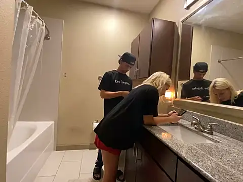 girlfriendmissy online show from December 29, 2024, 12:41 am