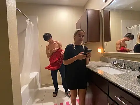 girlfriendmissy online show from March 2, 2025, 2:41 am