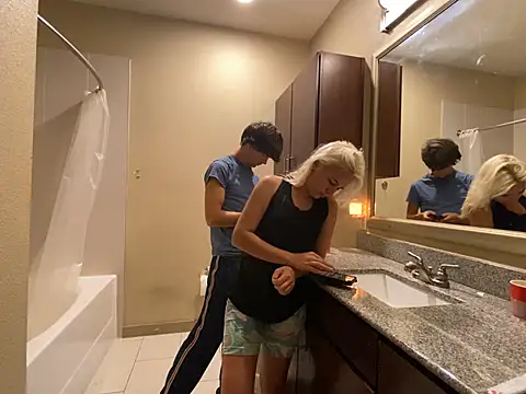 girlfriendmissy online show from March 16, 2025, 12:45 am