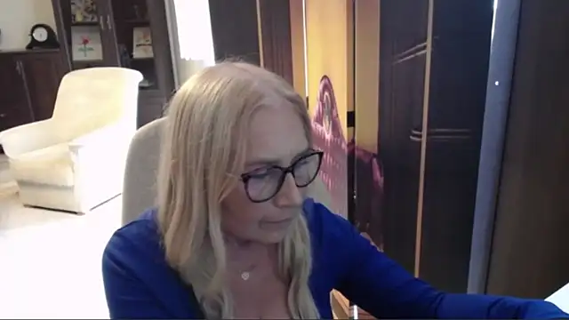 sofia xkiss online show from July 12, 2026, 1:35 pm