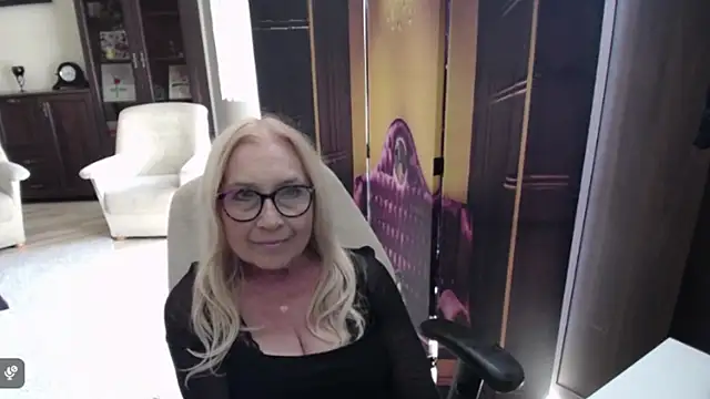 sofia xkiss online show from July 13, 2026, 1:47 pm