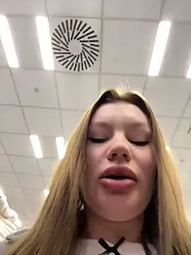 justmila online show from December 17, 2024, 2:22 pm