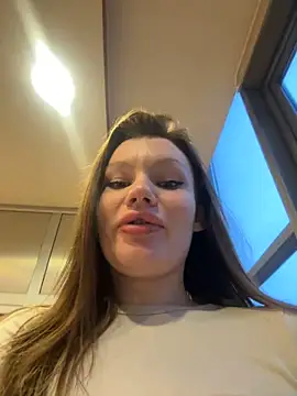 justmila online show from January 21, 2025, 4:05 pm