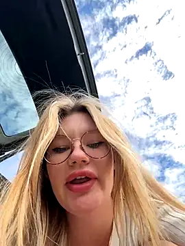 justmila online show from September 17, 2025, 11:01 am